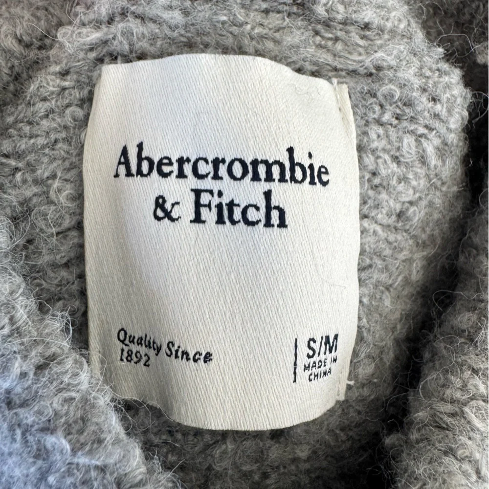 Abercrombie & Fitch 3/4 Sleeve Cozy Part Wool Gray Mock Neck Sweater - Size: S/M